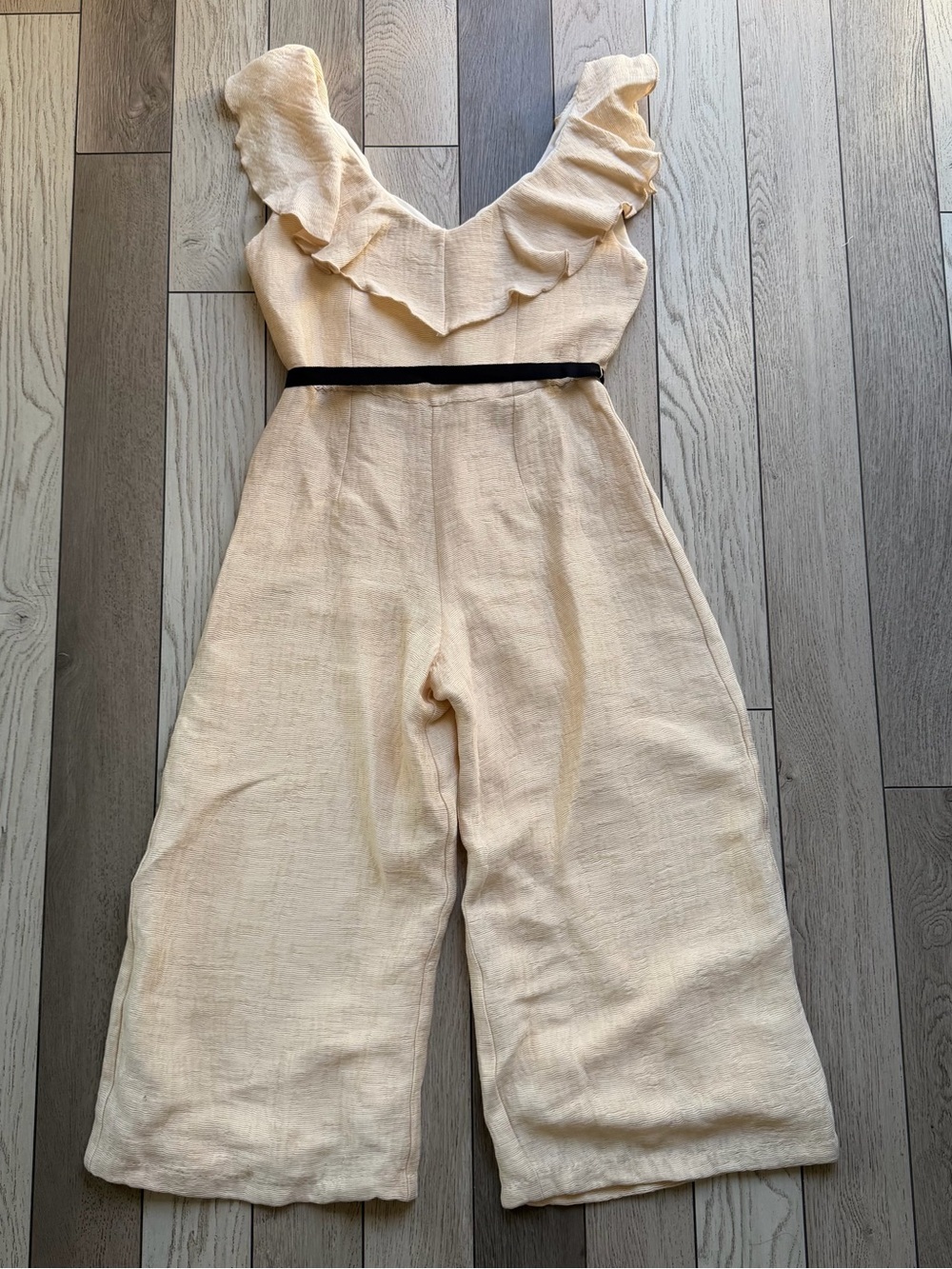 Paper Crown Cream Ruffle V-Neck Wide-Leg Jumpsuit size 6